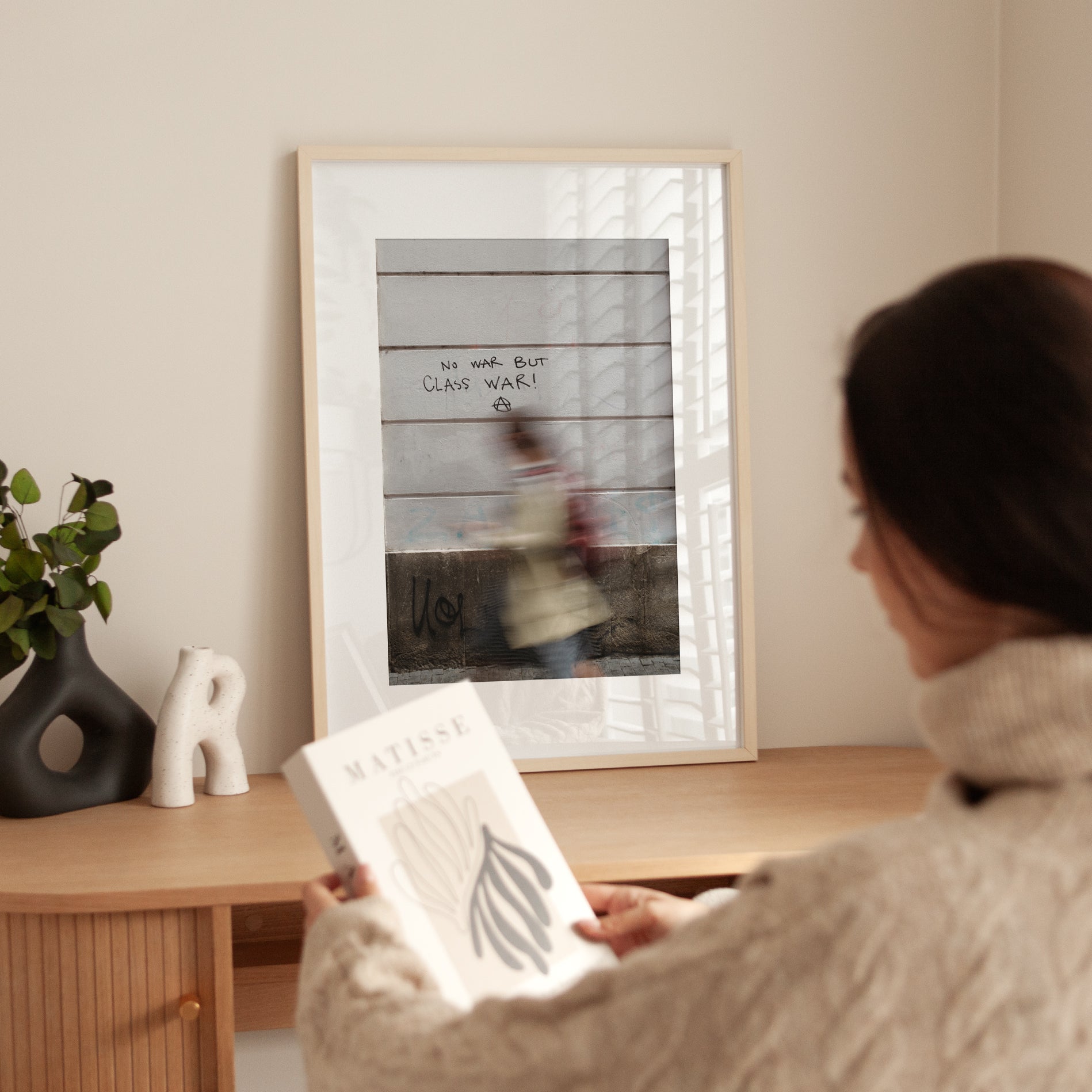 jo - @dmjoao - Klassenkampf - Photography Print - Framed - Person